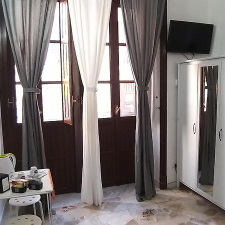 Exclusive House Center Apartment Catania Bagian luar foto