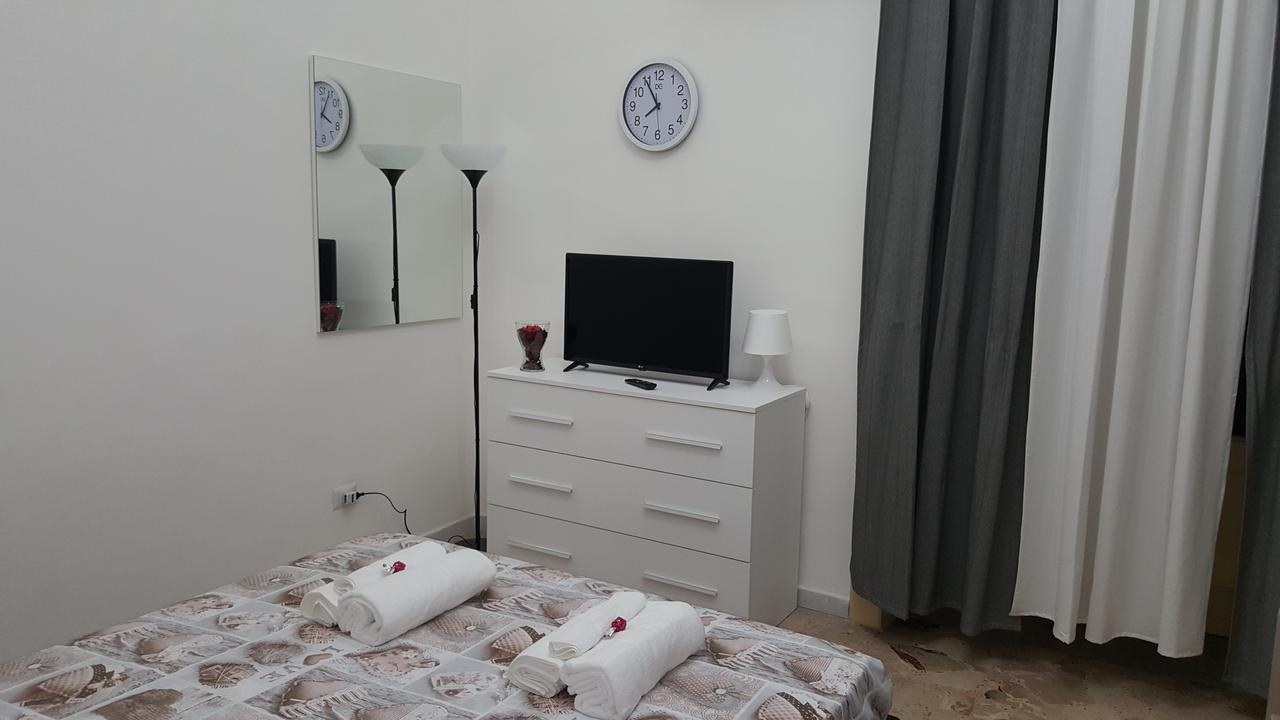 Exclusive House Center Apartment Catania Bagian luar foto
