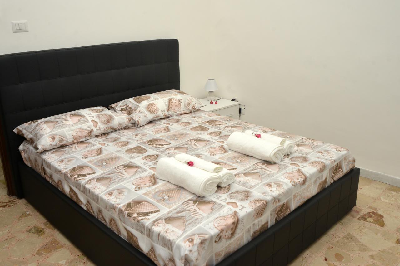 Exclusive House Center Apartment Catania Bagian luar foto