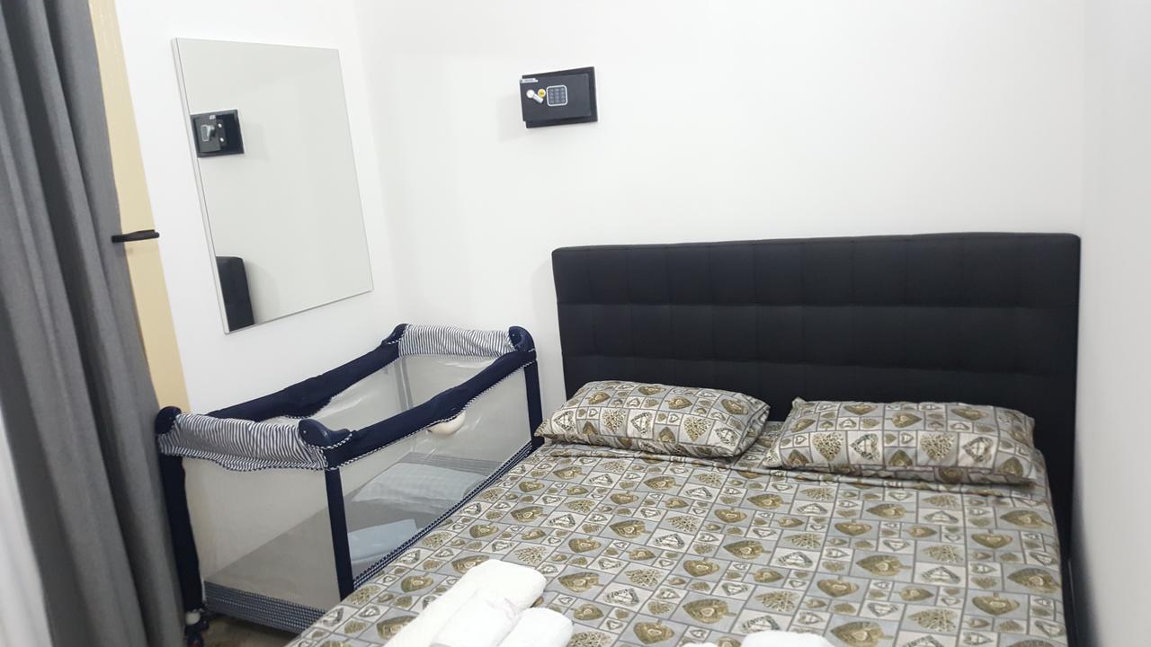 Exclusive House Center Apartment Catania Bagian luar foto