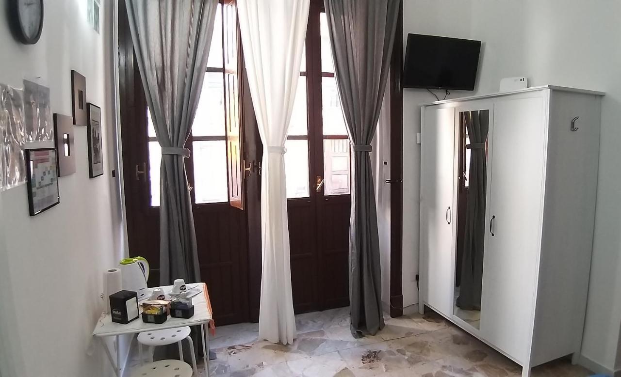 Exclusive House Center Apartment Catania Bagian luar foto