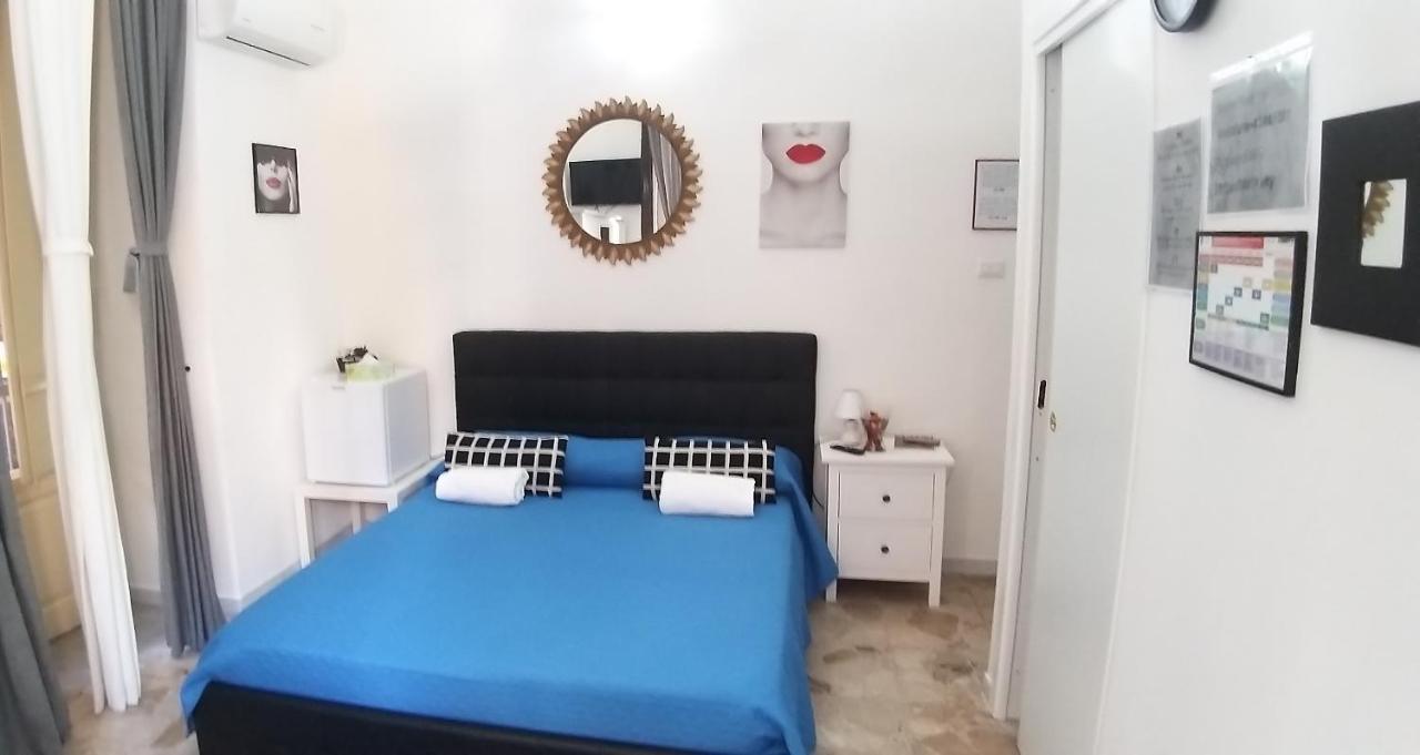 Exclusive House Center Apartment Catania Bagian luar foto