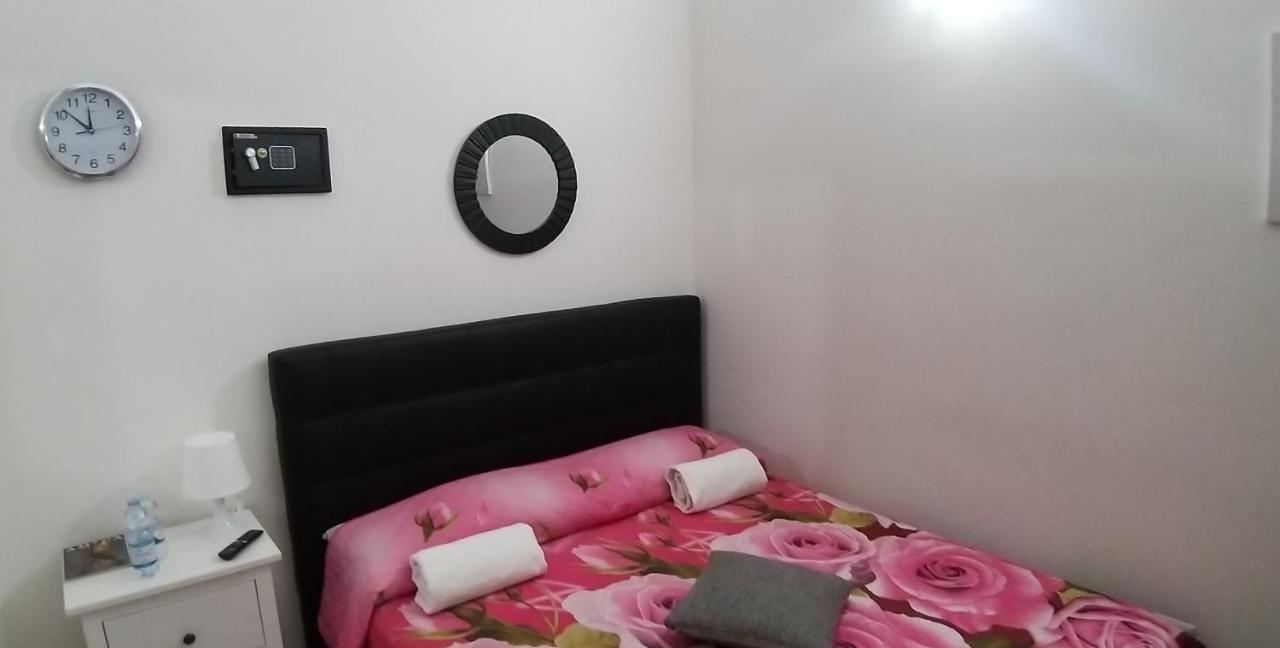 Exclusive House Center Apartment Catania Bagian luar foto