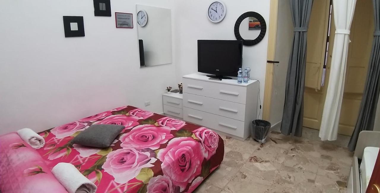 Exclusive House Center Apartment Catania Bagian luar foto